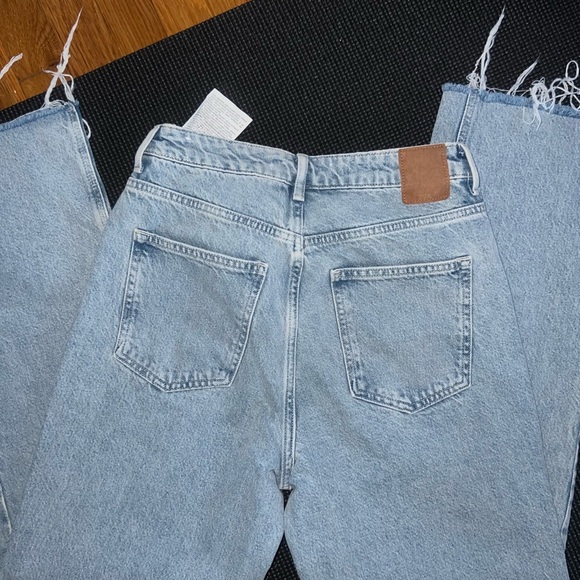 Zara High Rise Seamless Hem Straight Jeans Size 6 - Picture 6 of 9